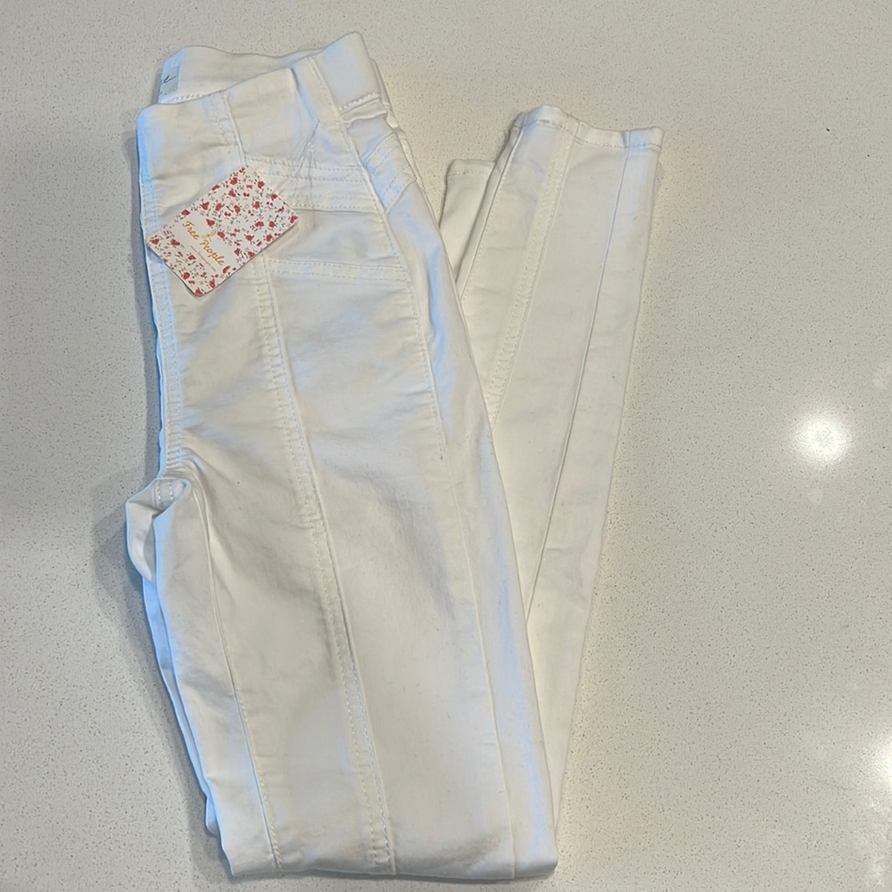 Free People - White Jeans